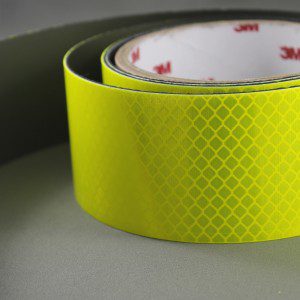 3M 4083 Fluoro Yellow Green Reflective Magnetic Stripe 50mmx1m (1)