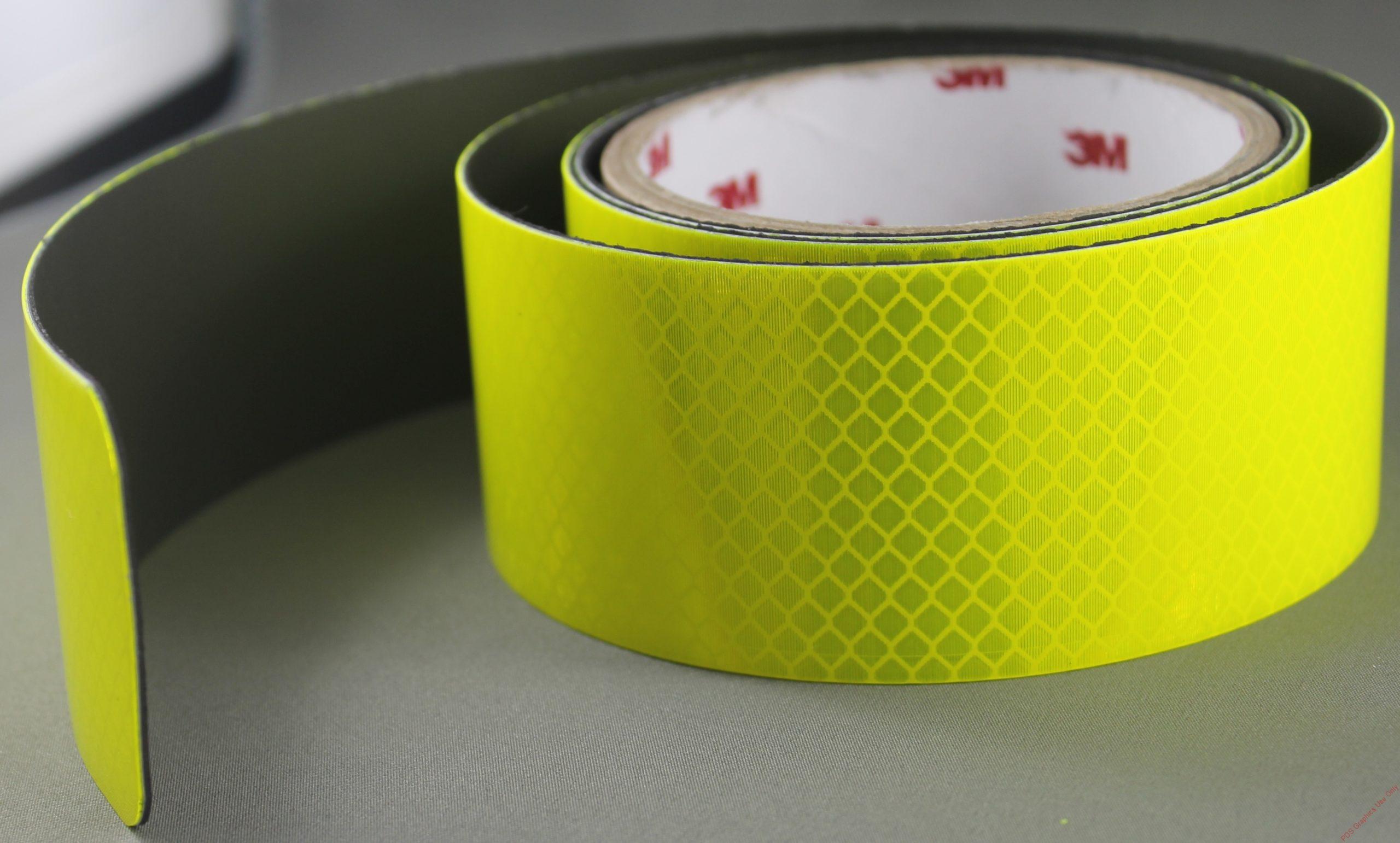 3M 4083 Fluoro Yellow Green Reflective Magnetic Stripe 50mmx1m (1)