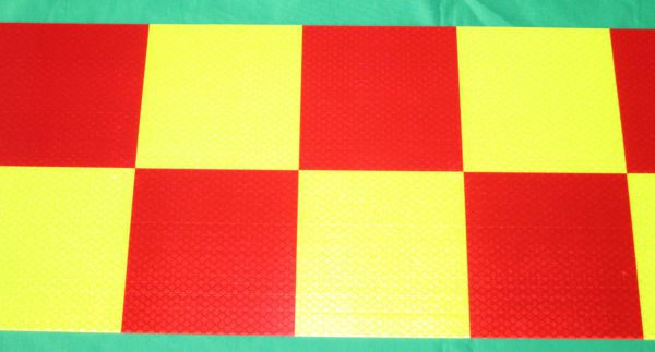 class 1 chequered reflective tape fluoro yellow green/red (4000 series)